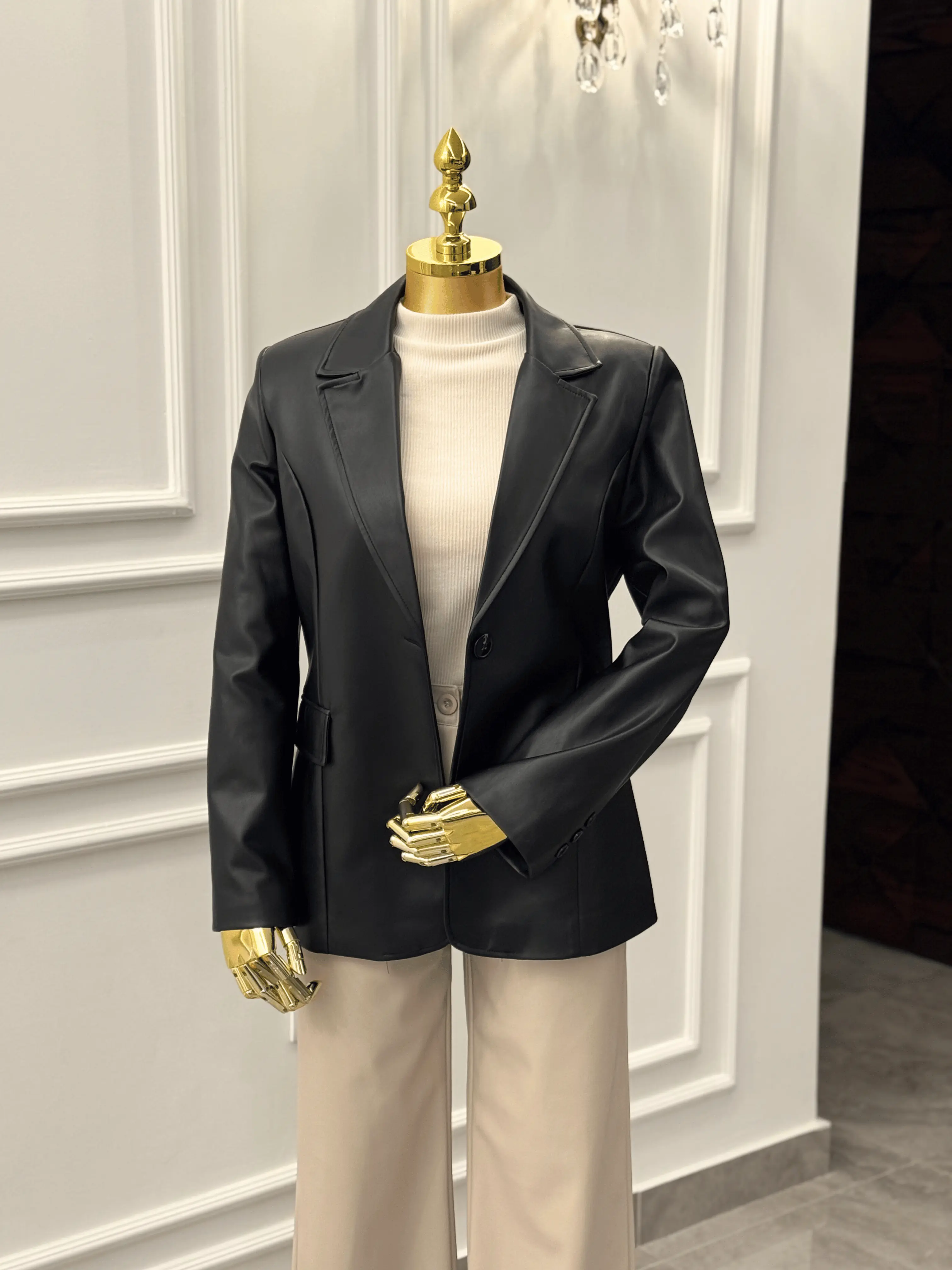 Classic Black Leather Jacket Kaleen